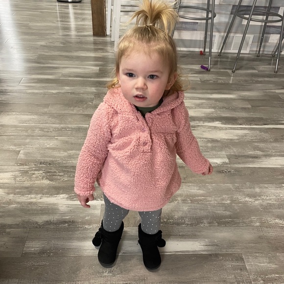 Meet your Posh Ambassador, Ashley! - Picture 2 of 6